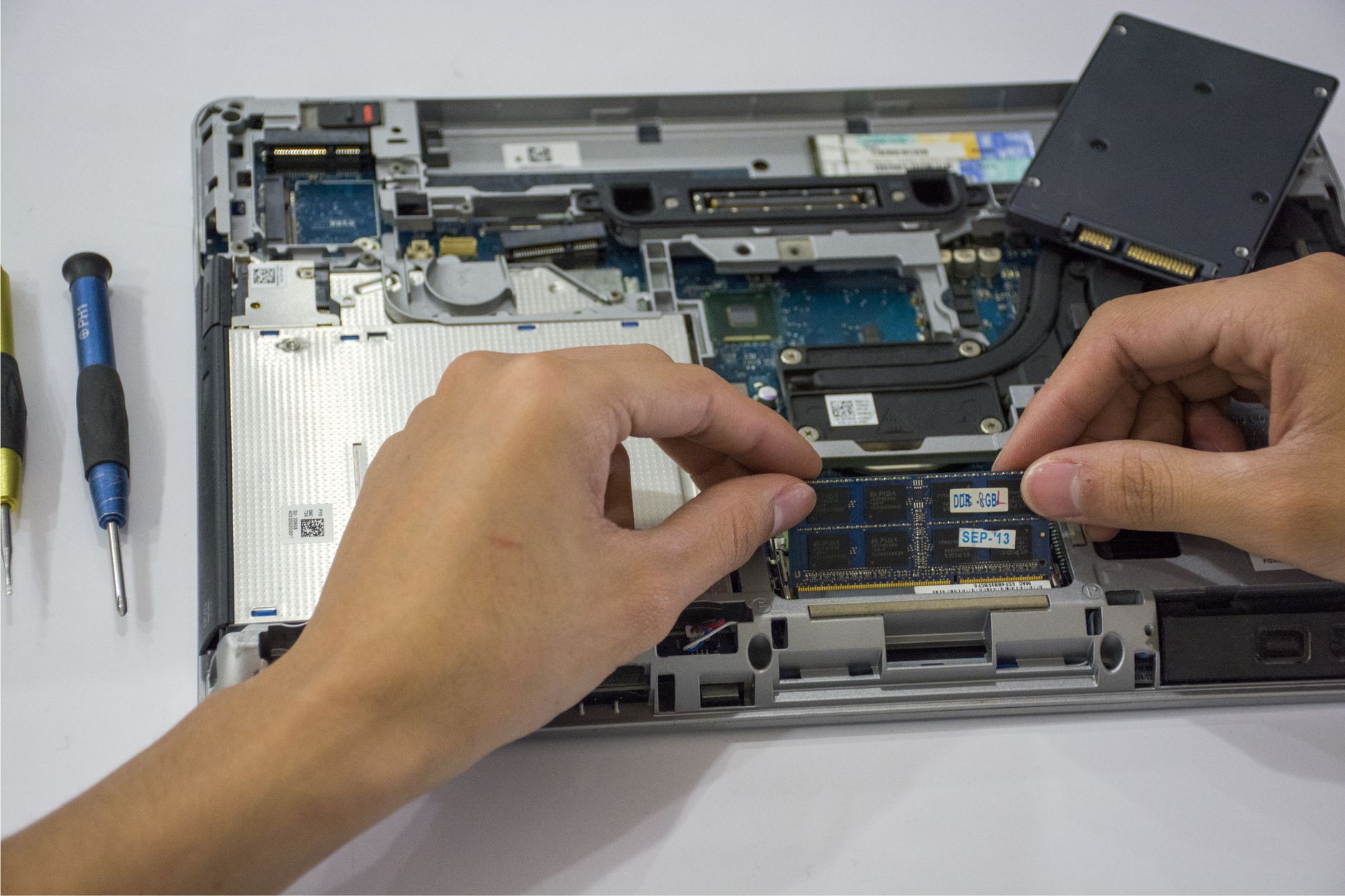 Errores Frecuentes al Alquilar Computadores en Cali sin Asesoría Técnica