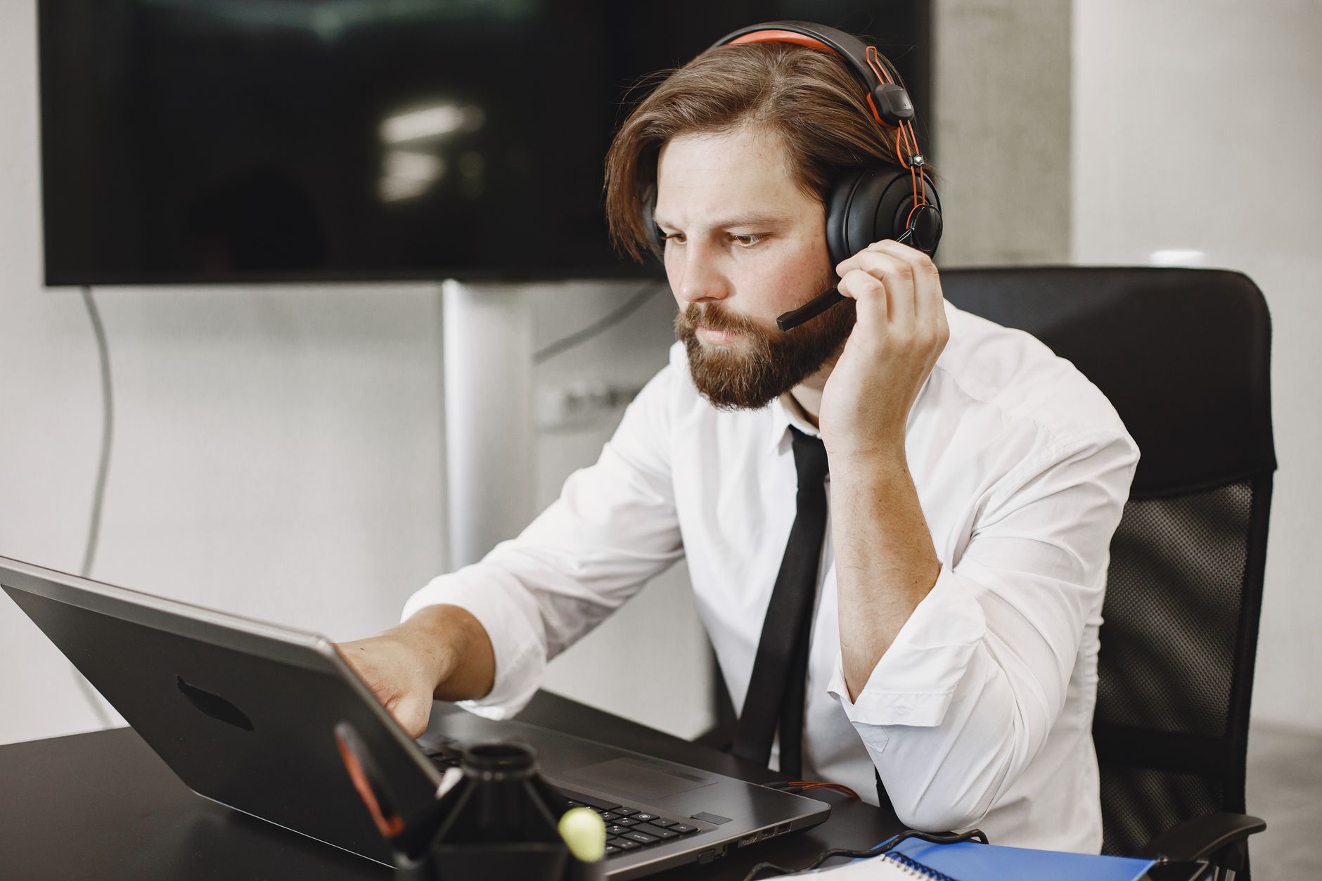 Qué Incluye un Contrato de Alquiler de Computadores en Cali con Soporte Técnico