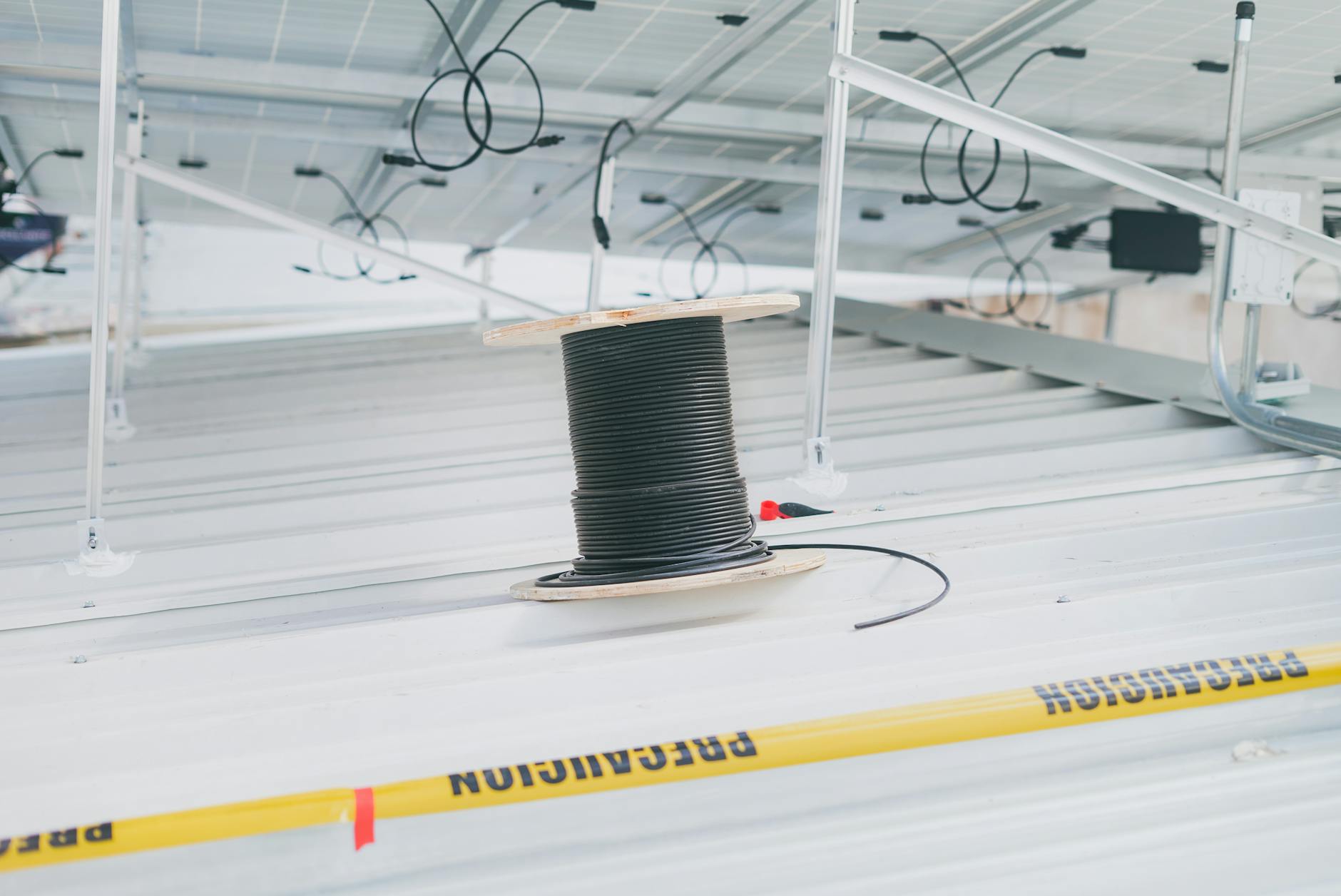Por qué Cat6A es la norma mínima en zonas industriales de Yumbo y Acopi