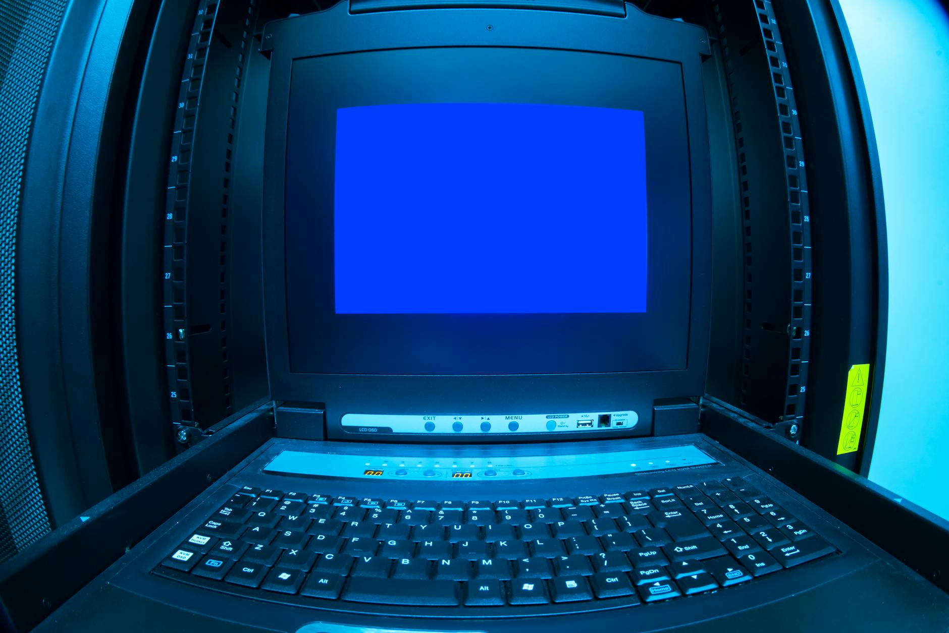 Errores críticos en mantenimiento de redes y computadores que destruyen la productividad